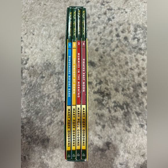 Magic Tree House Boxed Set of 4 Books 1-4 by Mary Pope Osbourne - Picture 2 of 7